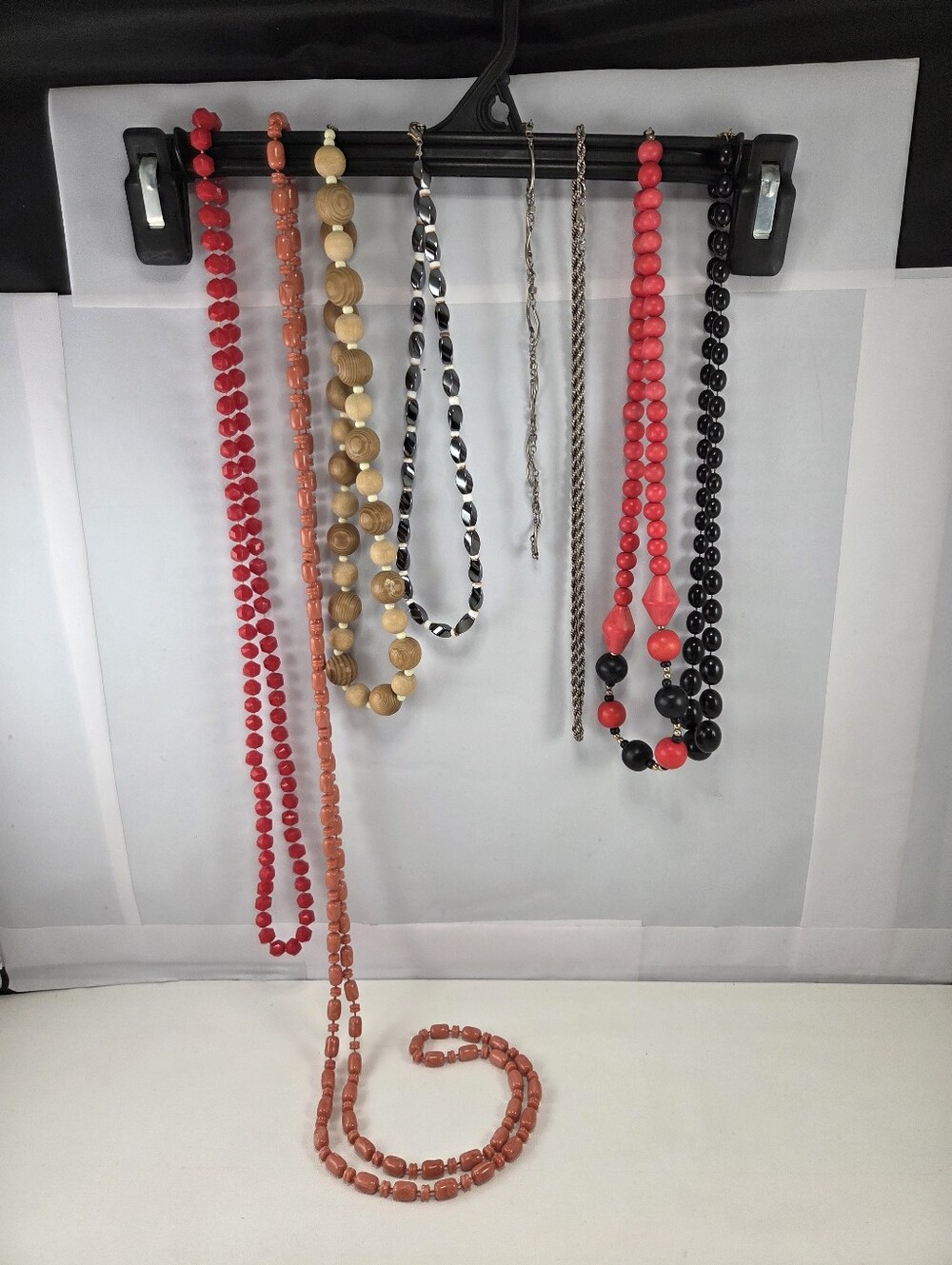Vintage 1960s-80s Statement Necklace Lot, 8-Piece Retro Costume Collection - Picture 9 of 12